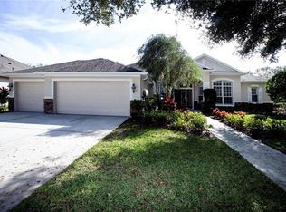 15901 Sorawater Dr, Lithia, FL 33547