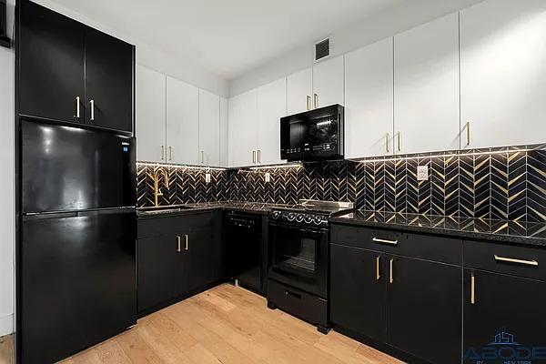 Rented by ABODE NYC LLC | media 6