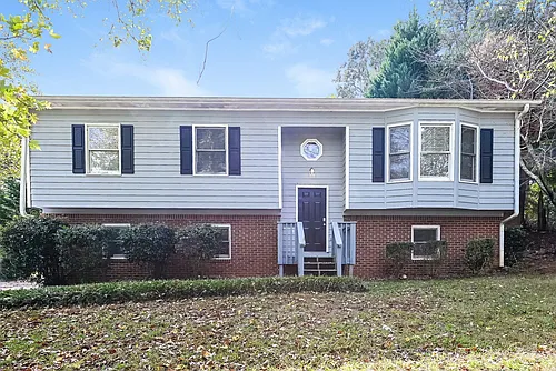 1411 Hillside Pl SE Photo 1
