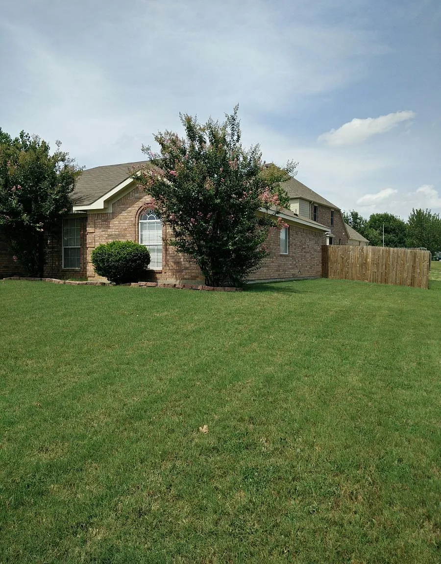 3 bed, 1630 sqft, $2,275 — Photo 3