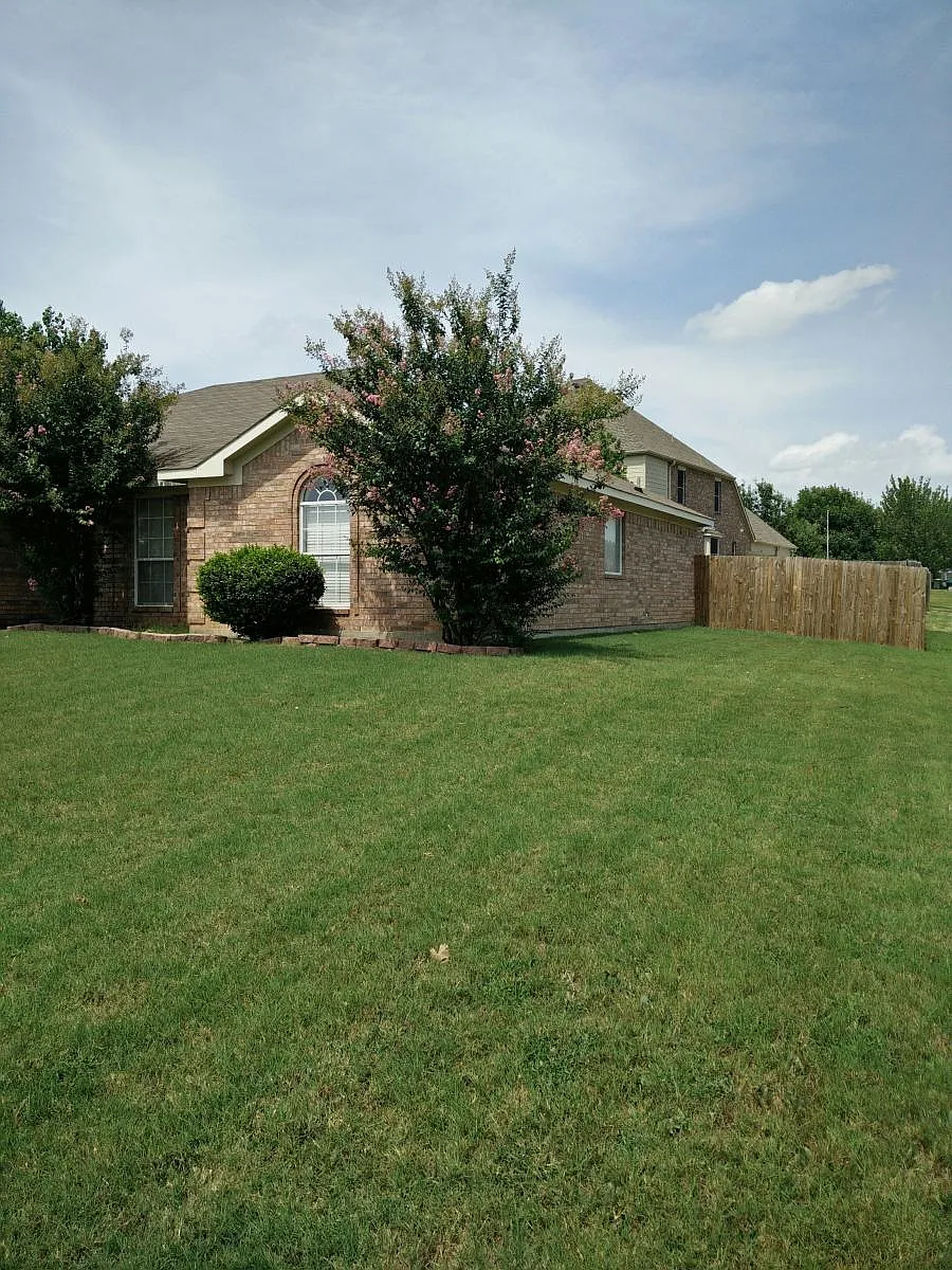 Building Photo - 2700 Jennie Wells Dr
