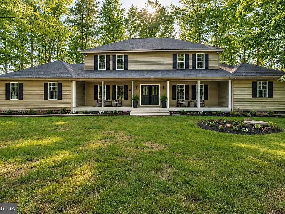 1st image of 7905 E Robert E Lee Ct