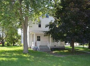 301 E Franklin St, Hudson, IL 61748