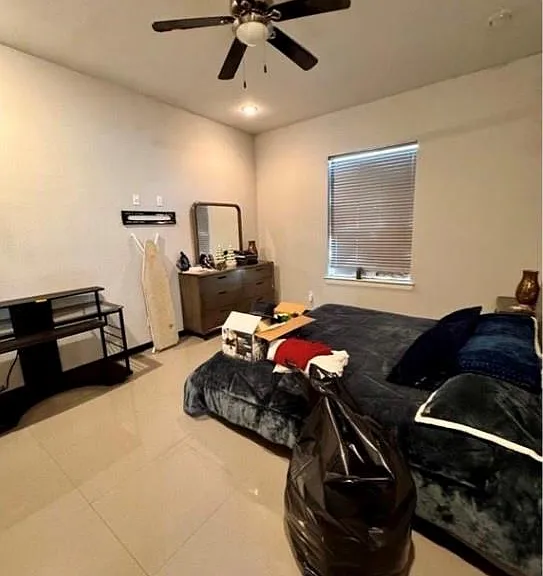 1316 E Balboa Ave — Photo 21
