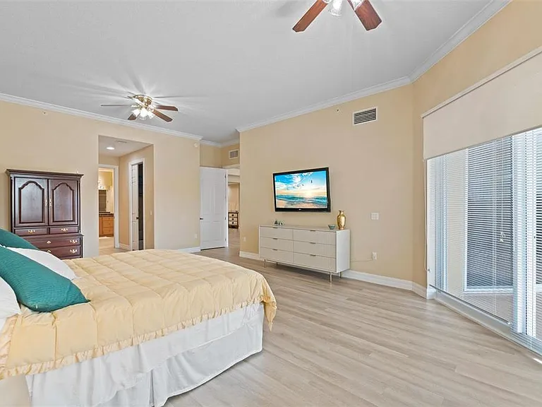 6100 Jessie Harbor Dr #202 — Photo 27