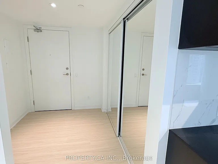 8 Wellesley St W #1916 — Photo 12