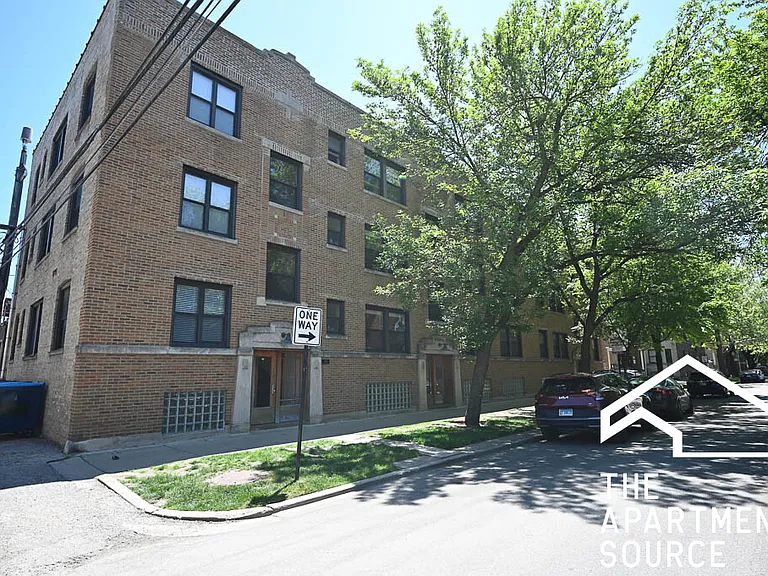 3443 N Lakewood Ave #2 — Photo 18