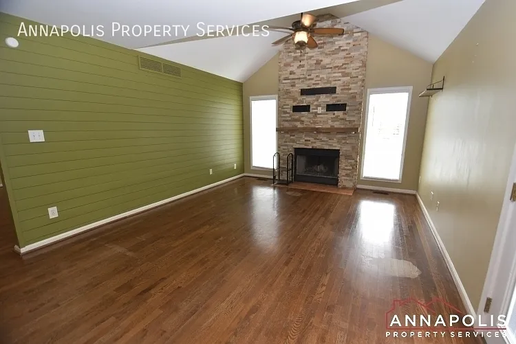 602 Victoria Dr — Photo 8