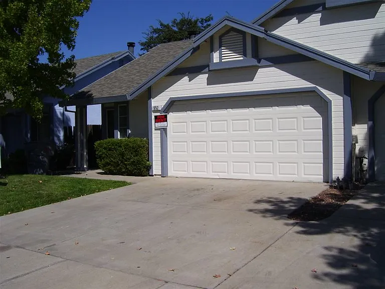 954 Crisp Dr — Photo 1