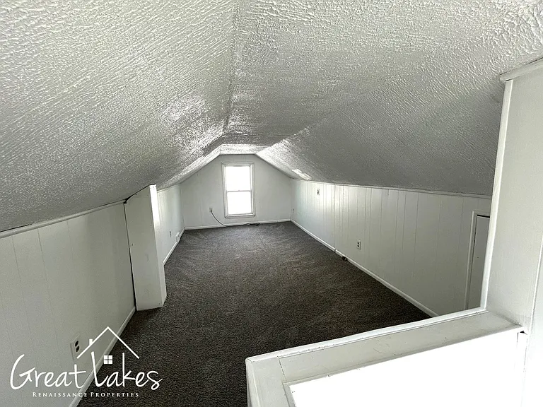 8428 Timken Ave — Photo 13