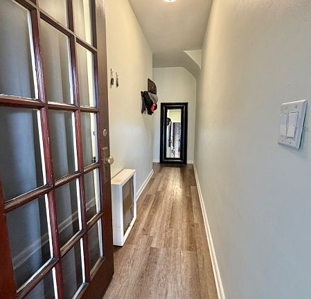 2nd image of 124 W 45Th St