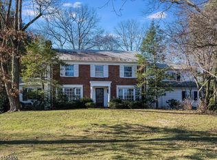 99 Whittredge Rd, Summit, NJ 07901