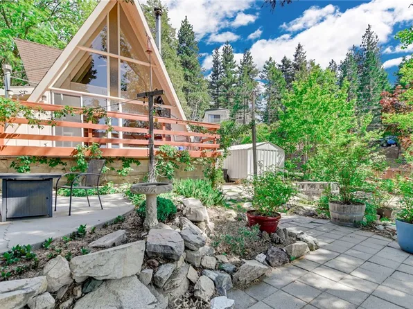 30736 Live Oak Rd, Running Springs Area, CA 92382