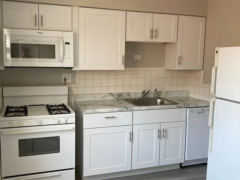 6219 Nagel Ave #2N — Photo 6