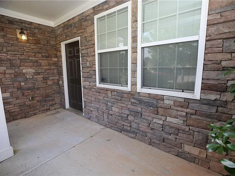 173 Parkmont Ct — Photo 3