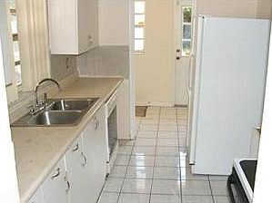 3rd image of 1516 NW 9th Ave
