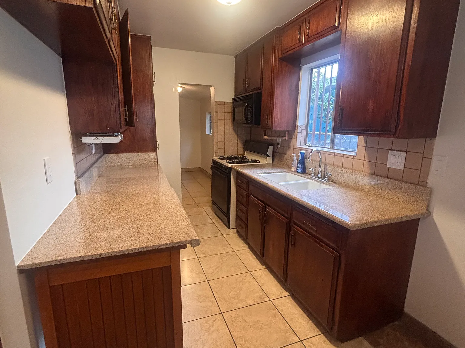 3 bed, $3,495 — Photo 4