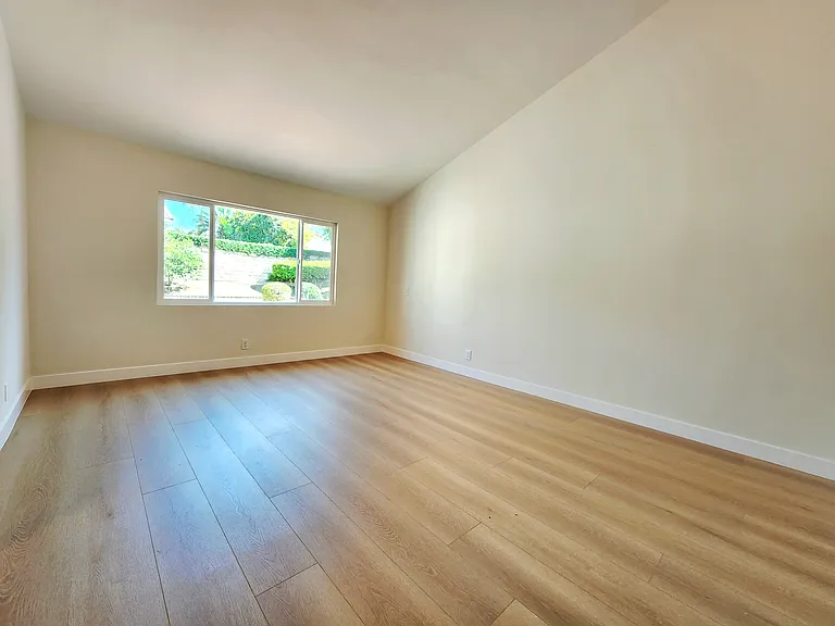 2573 Crown Way — Photo 10
