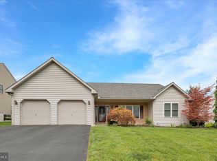 16 Virginia Ave, Sinking Spring, PA 19608