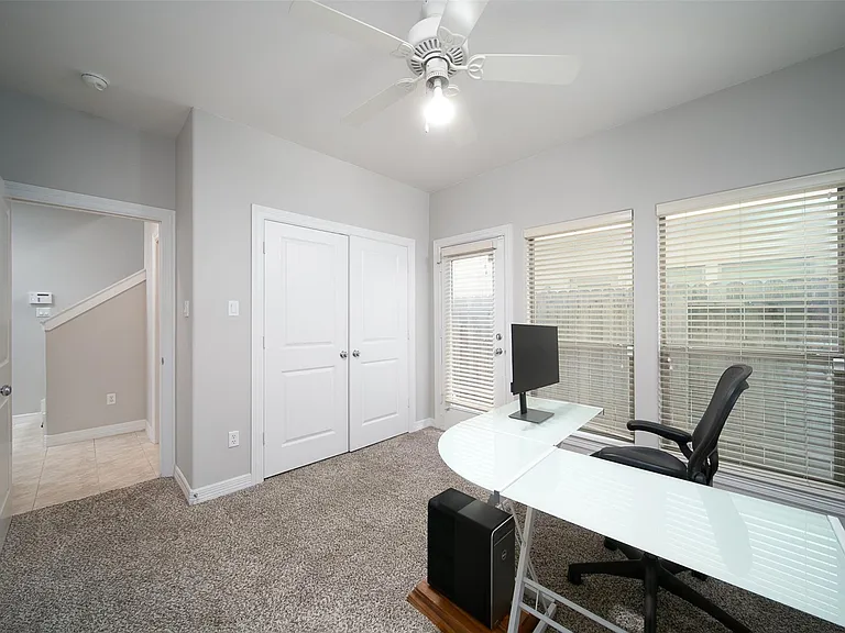 3848 Center St — Photo 7