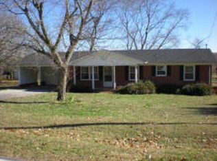 404 Spring Valley Dr SW, Calhoun, GA 30701