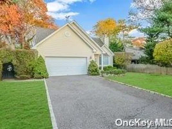 117 Pine Neck Avenue, East Patchogue, NY 11772