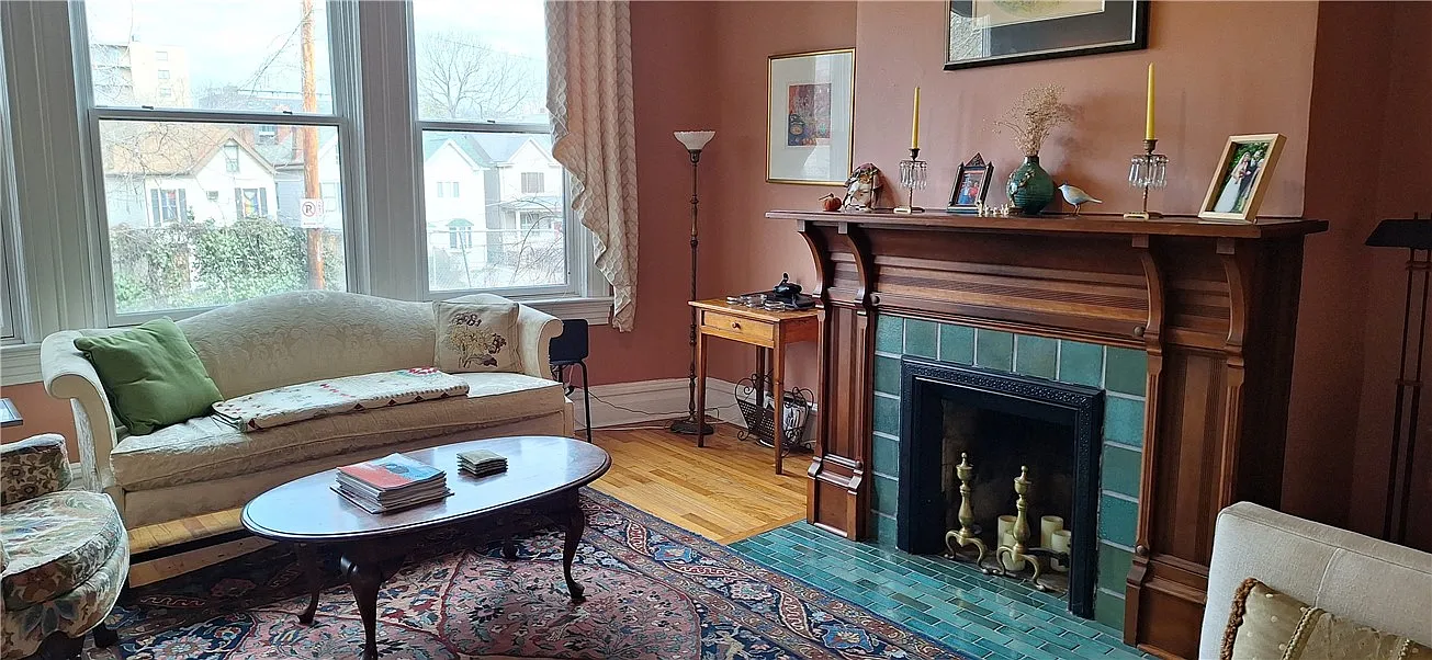 5 bed, 3.5 bath, 2615 sqft, $4,250 — Photo 4