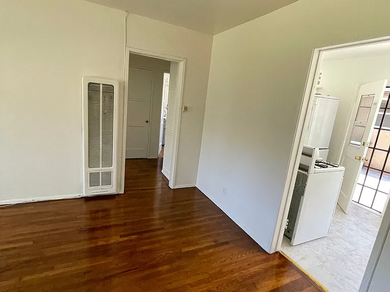 15721 Halldale Ave #B — Photo 5
