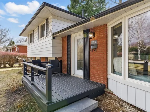 160 Council Cres, Hamilton, ON L9G 1V1
