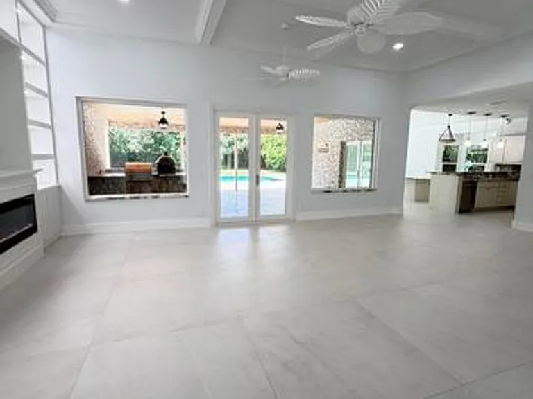 10114 Hunt Club Ln — Photo 5