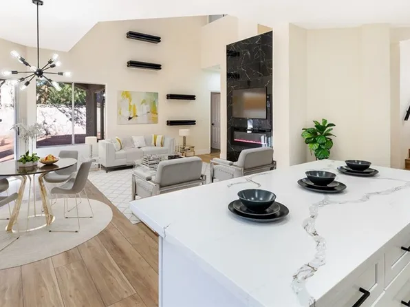 6628 Silver Penny Ave, Las Vegas, NV 89108