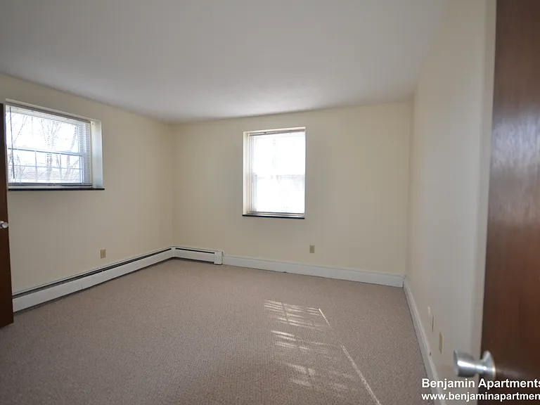 8 Brattle Dr #8 — Photo 7