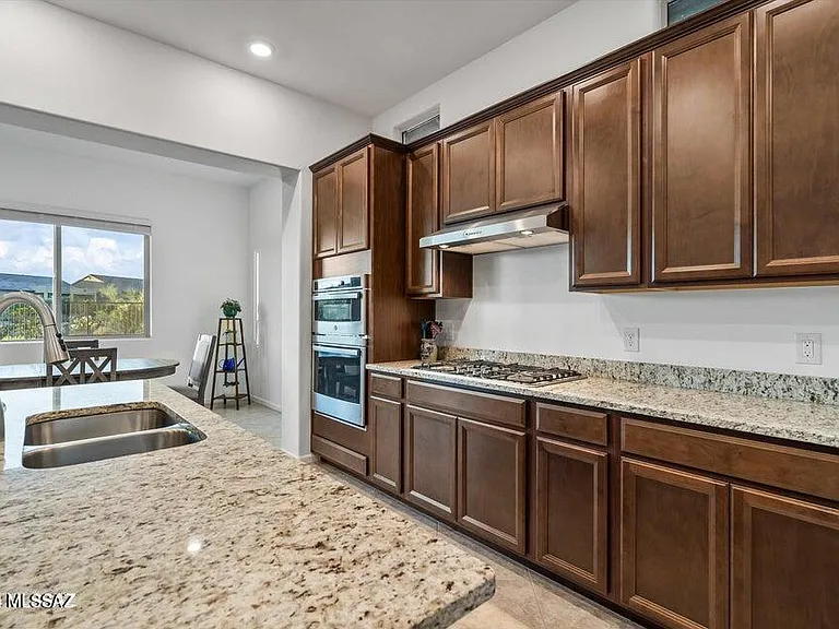 10623 N Iron Peak Dr — Photo 13