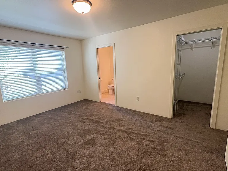 165 Casey Way — Photo 8