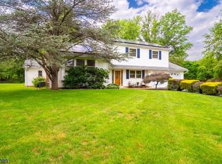 7 Lyndon Dr, Hillsborough, NJ 08844