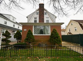 310 150th St, Whitestone, NY 11357