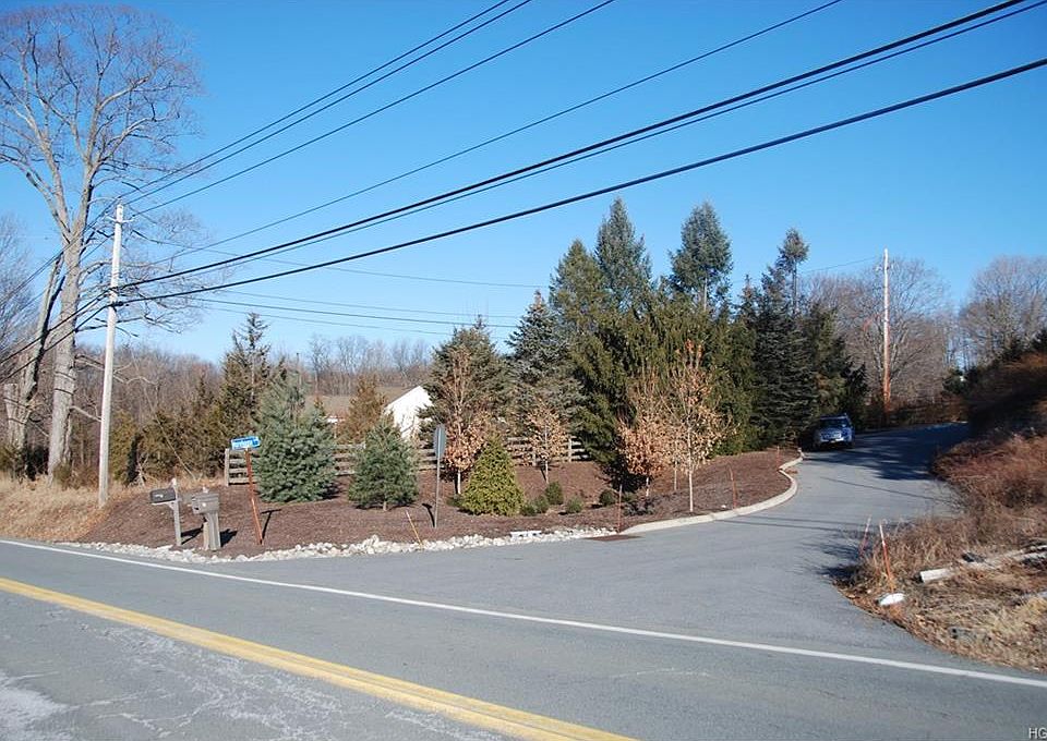 1st image of 5 Morehouse Ln
