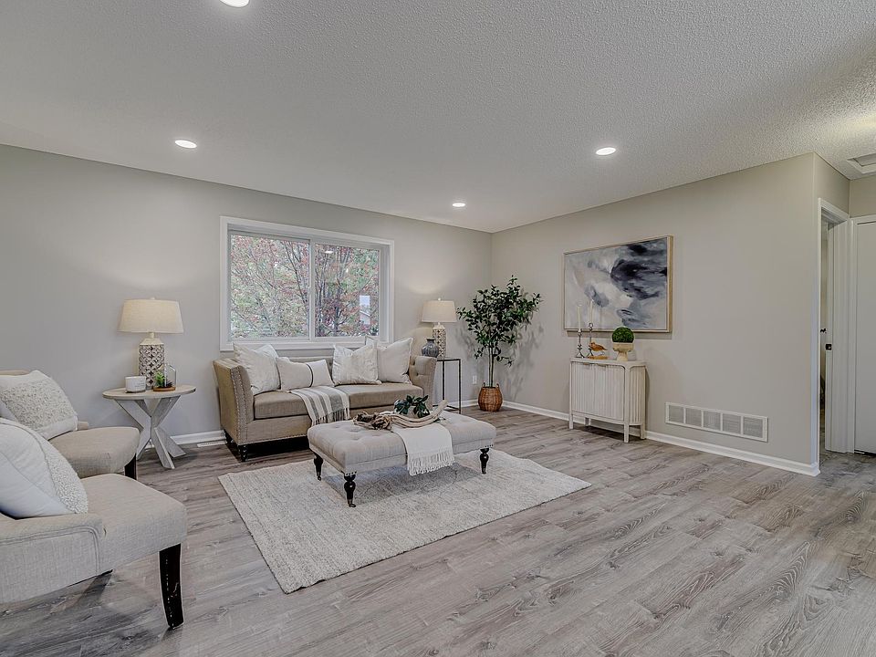 1st image of 430 Wagon Wheel Cir