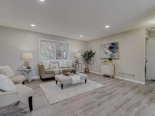 430 Wagon Wheel Cir, Buffalo, MN 55313