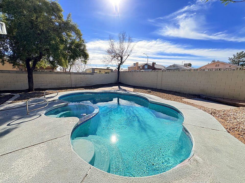 1st image of 1112 Coral Isle Way