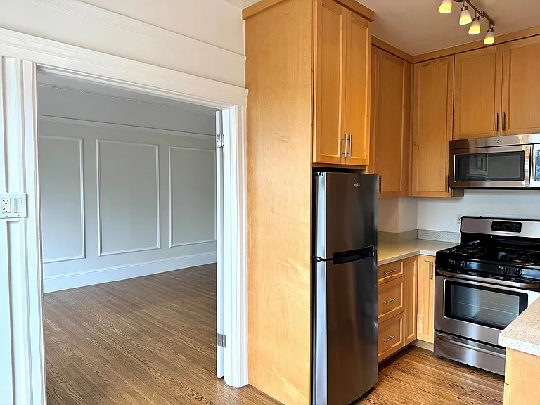 1801 Turk St #18 — Photo 6