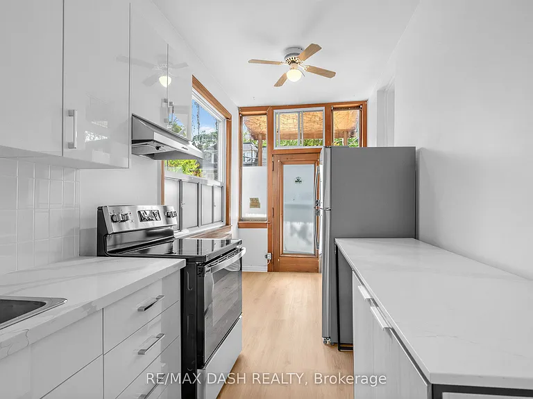 665 Huron St — Photo 10