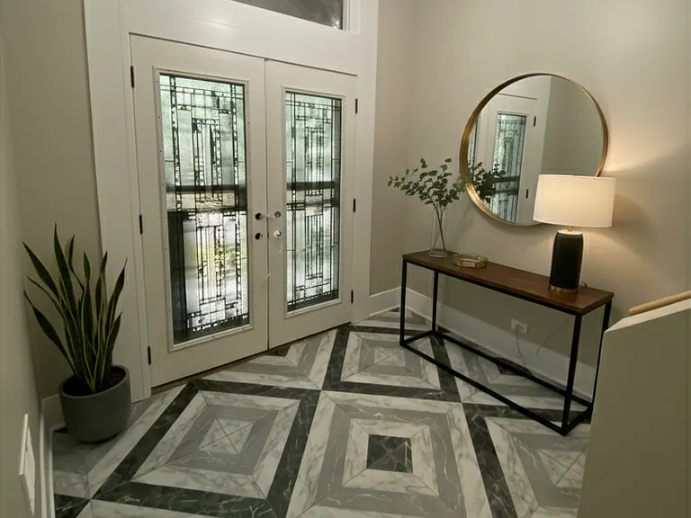 7526 S Ellis Ave #2 — Photo 4