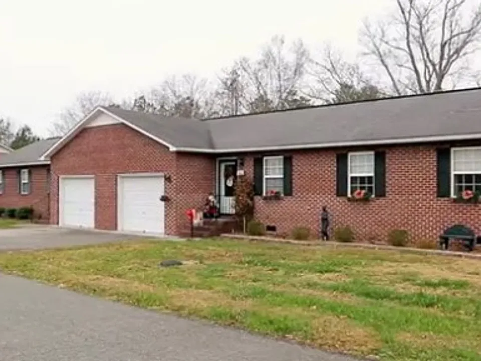 158 Hayfield Cir