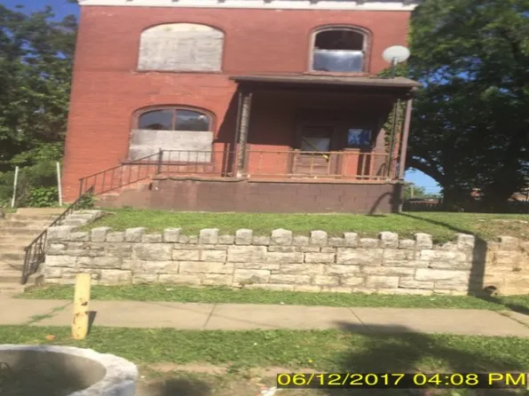 1113 Bayard Ave, Saint Louis, MO 63113