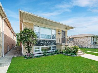 5651 N Nagle Ave, Chicago, IL 60646