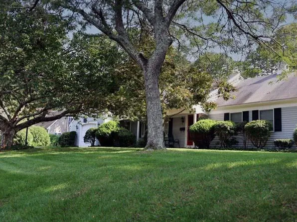 29 Riverdale N, South Dennis, MA 02660