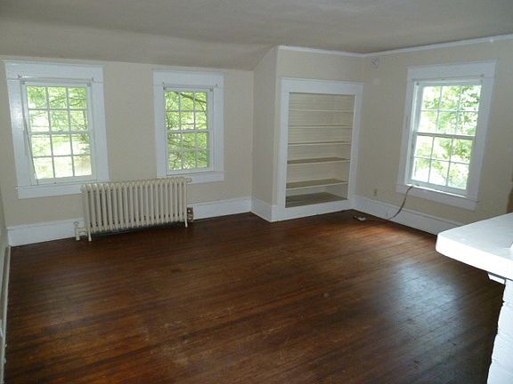 3rd image of 504 North St