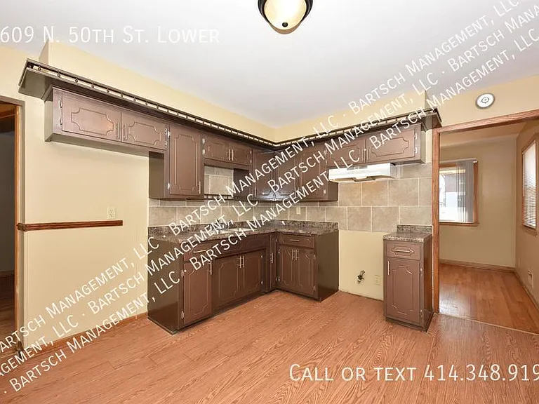 4609 N 50th St — Photo 3