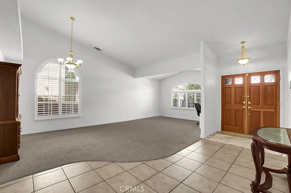 4 bed, 2450 sqft, $2,950 — Photo 4